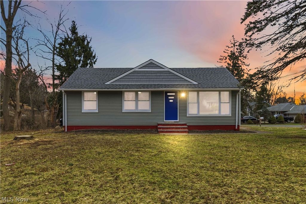 Photo of 9486 York Road, North Royalton, OH 44133 (MLS # 5188693)