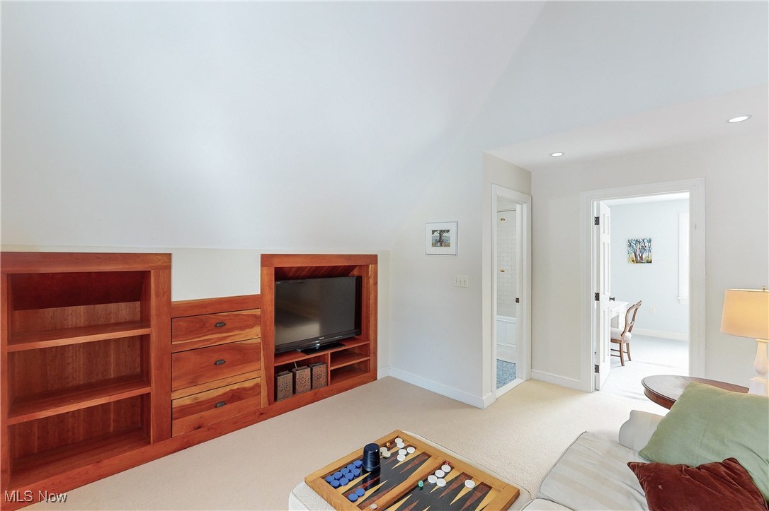 Orange, Ohio 44022, United States, 3 Bedrooms Bedrooms, ,2 BathroomsBathrooms,Residential,Pending,24348