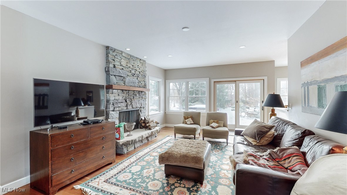 Orange, Ohio 44022, United States, 3 Bedrooms Bedrooms, ,2 BathroomsBathrooms,Residential,Pending,24348