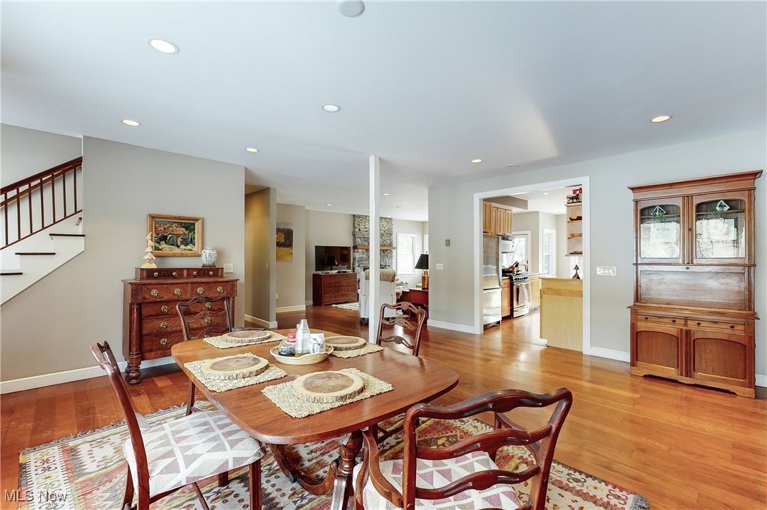 Orange, Ohio 44022, United States, 3 Bedrooms Bedrooms, ,2 BathroomsBathrooms,Residential,Pending,24348