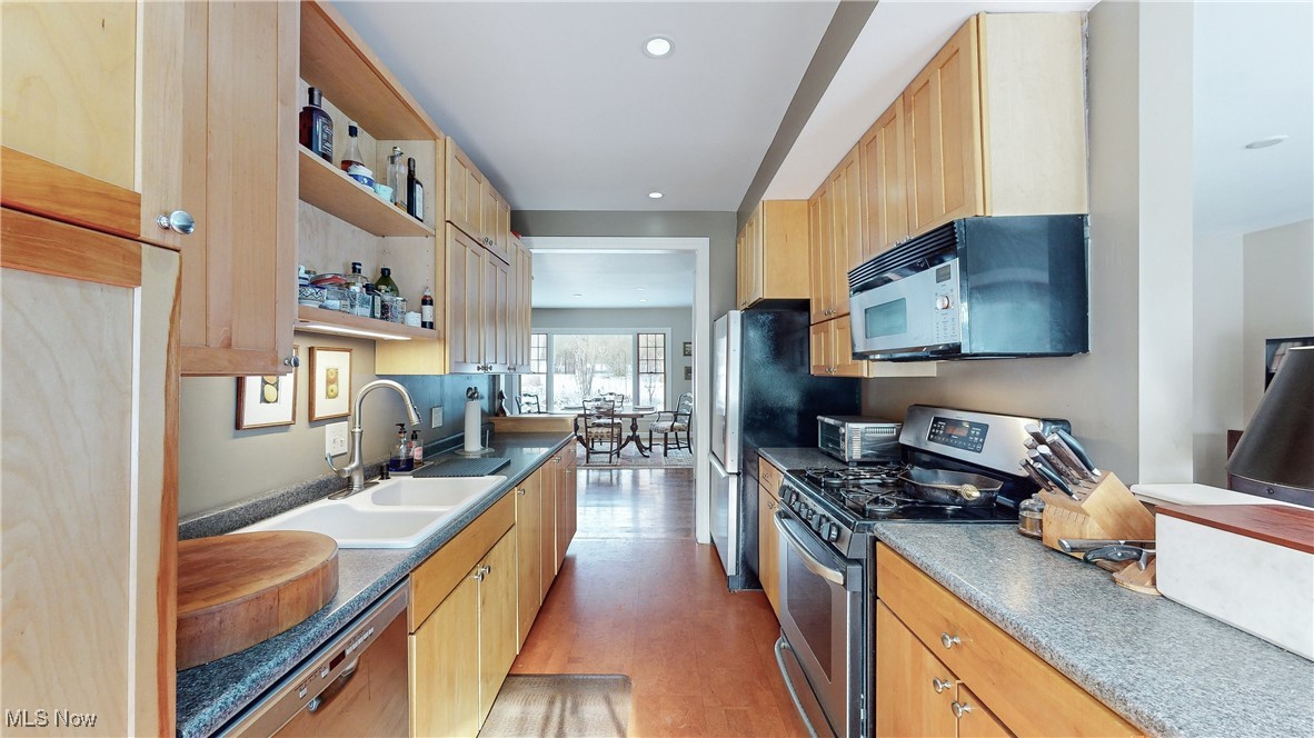 Orange, Ohio 44022, United States, 3 Bedrooms Bedrooms, ,2 BathroomsBathrooms,Residential,Pending,24348