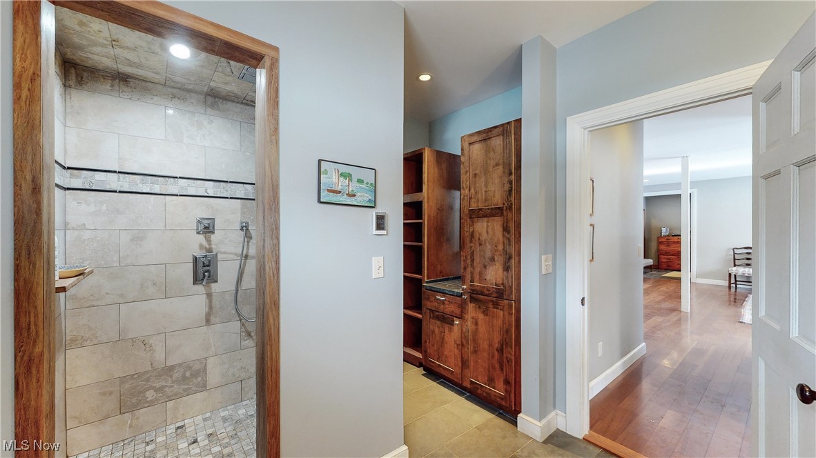 Orange, Ohio 44022, United States, 3 Bedrooms Bedrooms, ,2 BathroomsBathrooms,Residential,Pending,24348