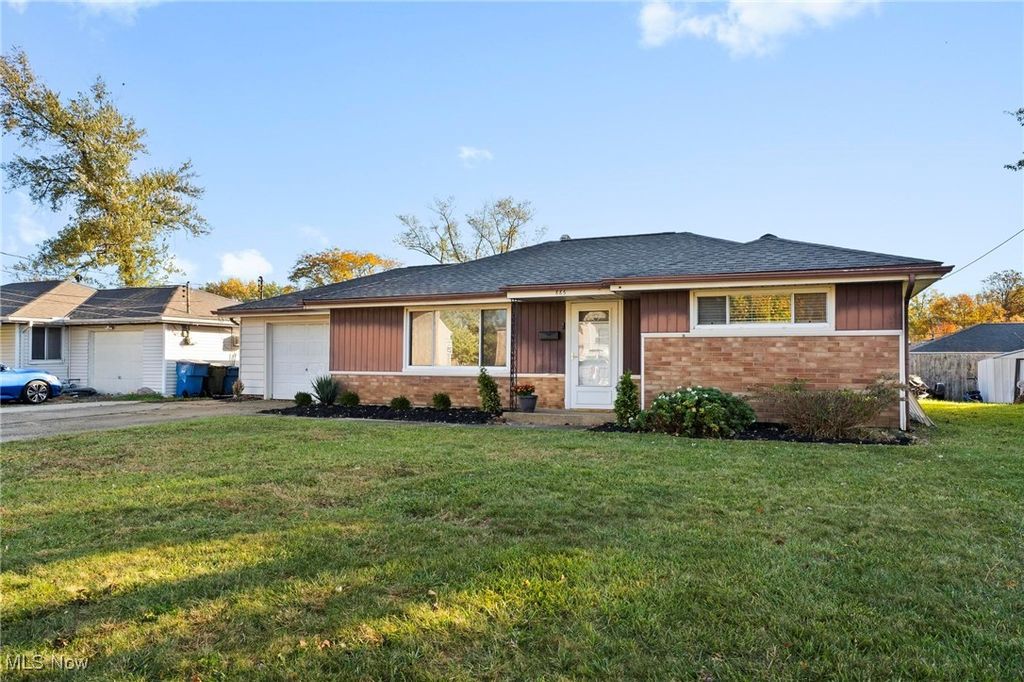 Photo of 885 Lake Breeze Road, Sheffield Lake, OH 44054 (MLS # 5167756)