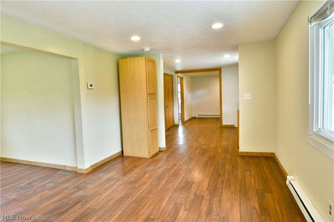 Tiny photo for 800 N Leavitt Road, Leavittsburg, OH 44430 (MLS # 5209314)