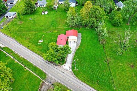 Tiny photo for 800 N Leavitt Road, Leavittsburg, OH 44430 (MLS # 5209314)