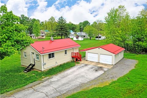 Tiny photo for 800 N Leavitt Road, Leavittsburg, OH 44430 (MLS # 5209314)