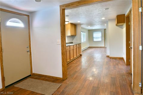 Tiny photo for 800 N Leavitt Road, Leavittsburg, OH 44430 (MLS # 5209314)