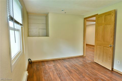 Tiny photo for 800 N Leavitt Road, Leavittsburg, OH 44430 (MLS # 5209314)