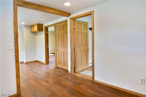 Tiny photo for 800 N Leavitt Road, Leavittsburg, OH 44430 (MLS # 5209314)
