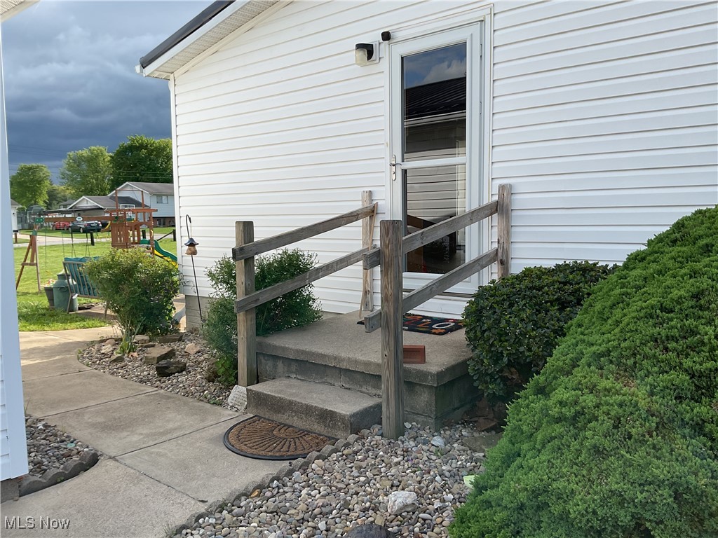 115 Indiana Avenue, Marietta, Ohio image 3