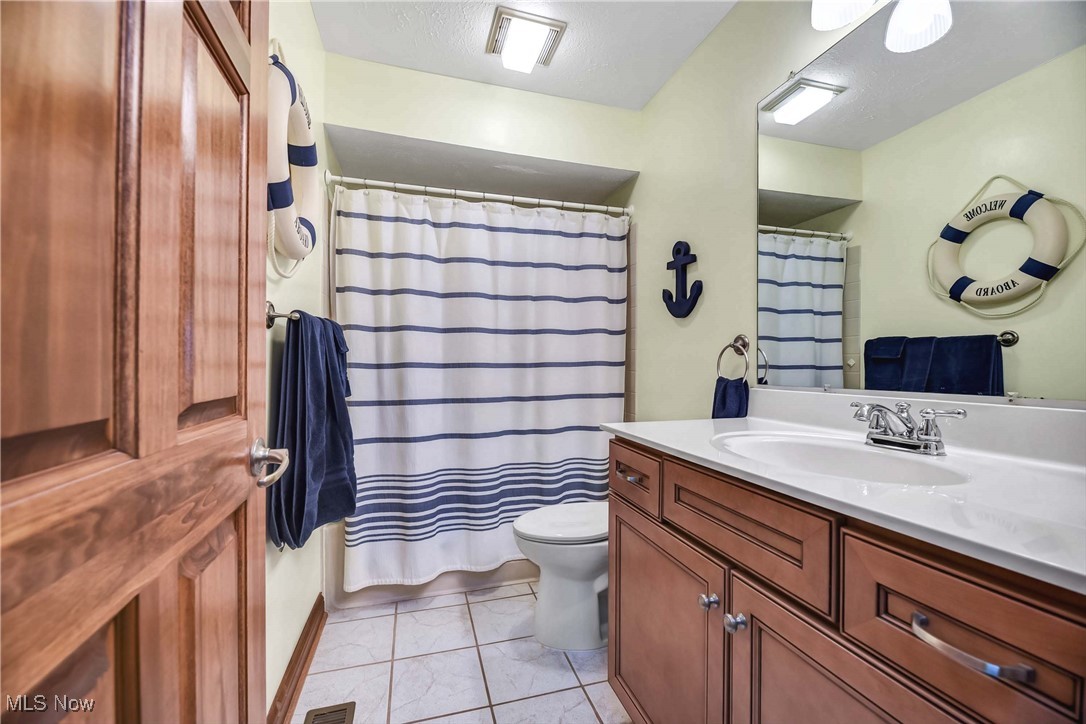 509 W Lakeshore Drive #E-6, Port Clinton, Ohio image 14