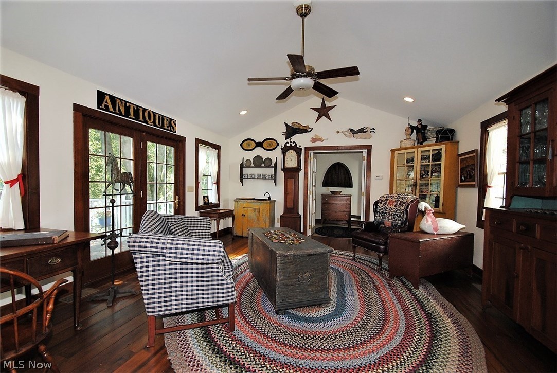 Village In 07 Hills - Residential