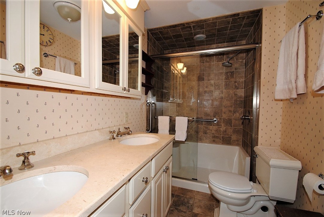 Village In 07 Hills - Residential