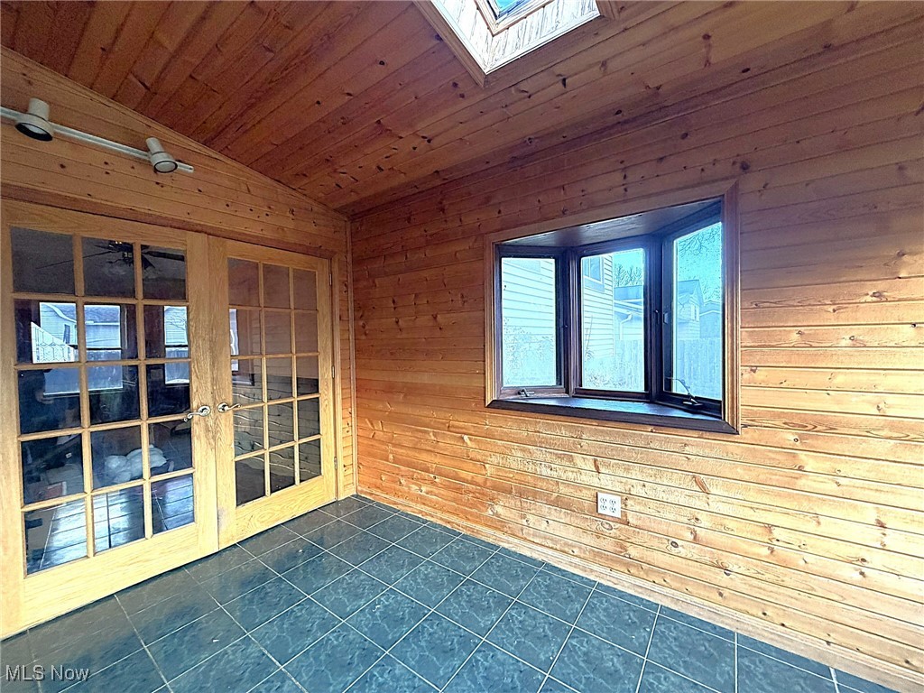 Cleveland Beach - Residential