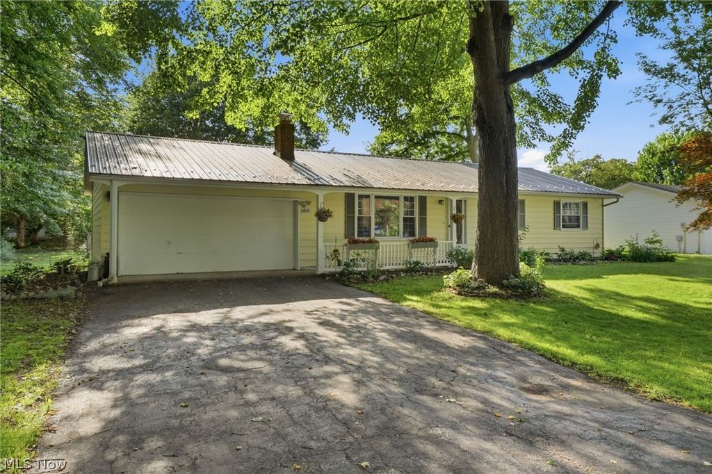 Photo of 6869 Arlene Drive, Conneaut, OH 44030 (MLS # 5217982)