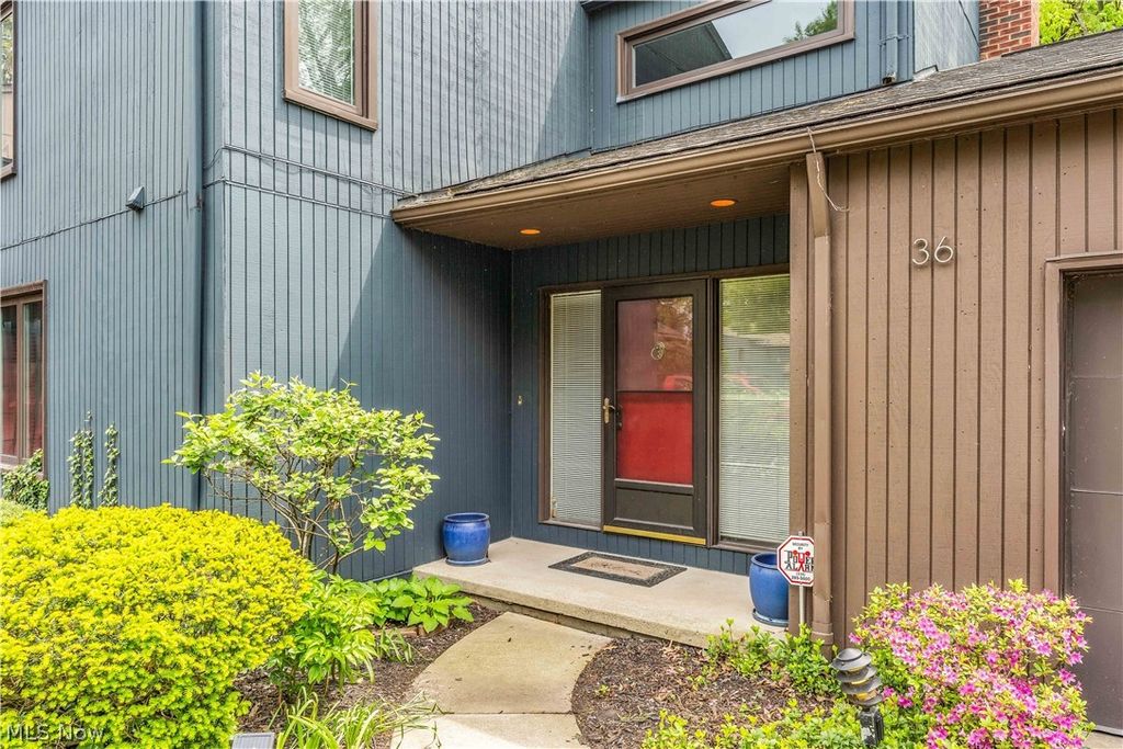 Photo of 36 Oakshore Drive, Bratenahl, OH 44108 (MLS # 5209960)