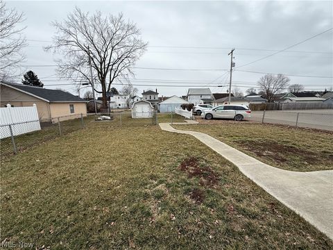 Tiny photo for 311 W Main Street, West Lafayette, OH 43845 (MLS # 5189616)