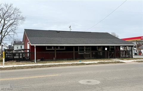 Photo of 311 W Main Street, West Lafayette, OH 43845 (MLS # 5189616)