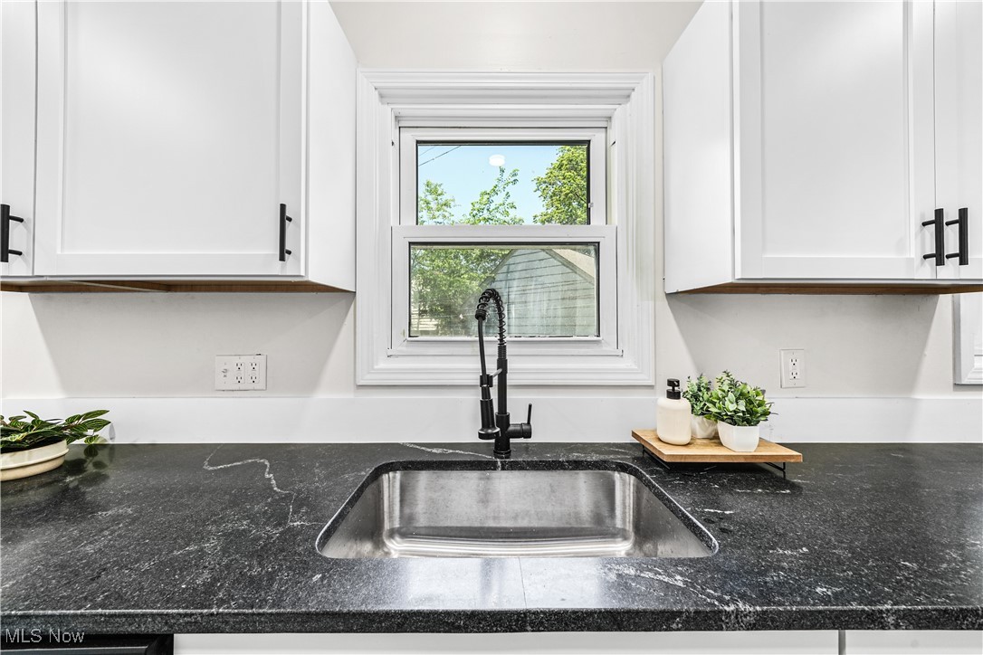 14605 S Woodland Road