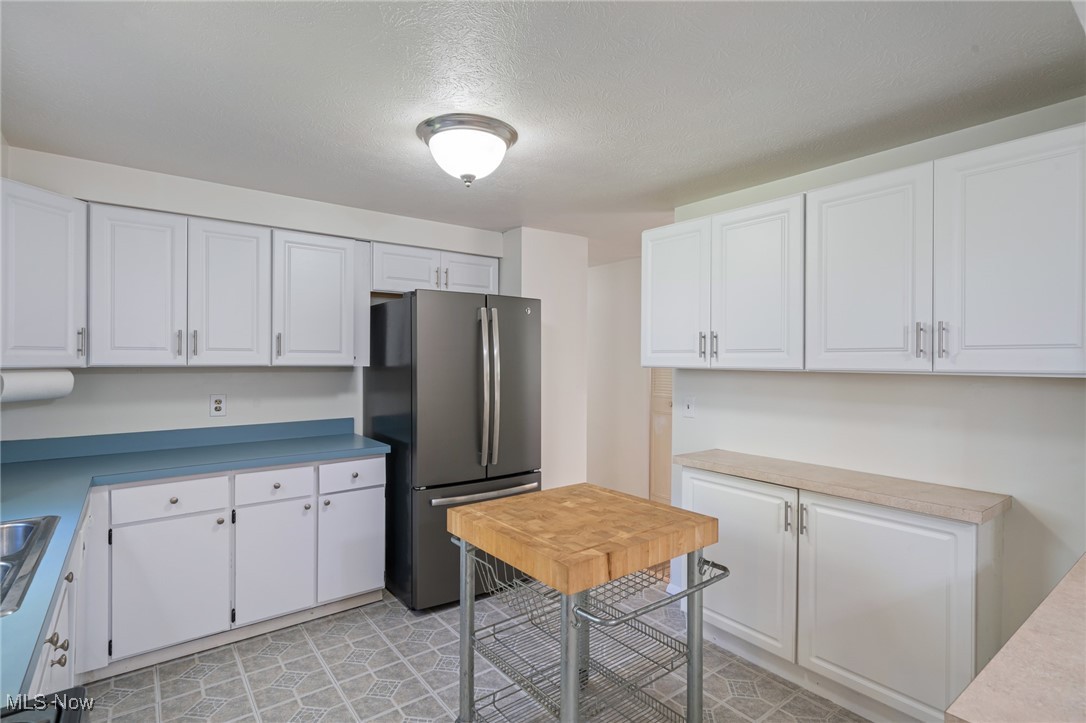 6414 Glenallen Avenue, Solon, Ohio image 13