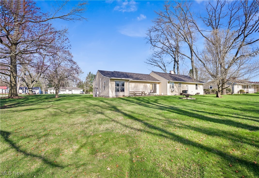 459 S Lake Street, Amherst, Ohio image 26