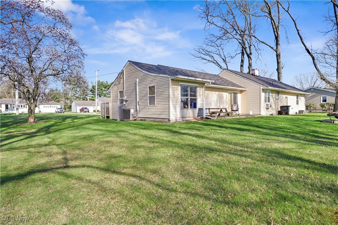 459 S Lake Street, Amherst, Ohio image 27