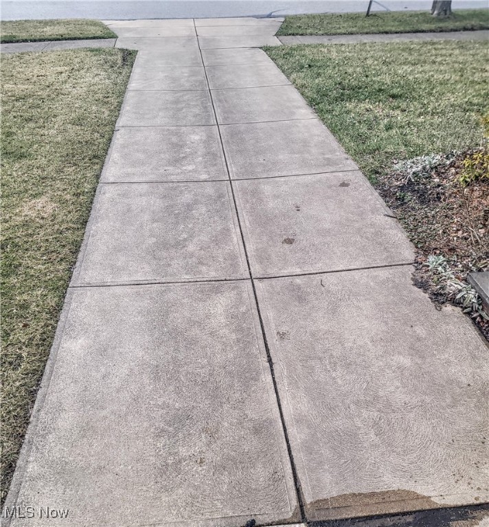 6321 Delores Boulevard, Brook Park, Ohio image 15