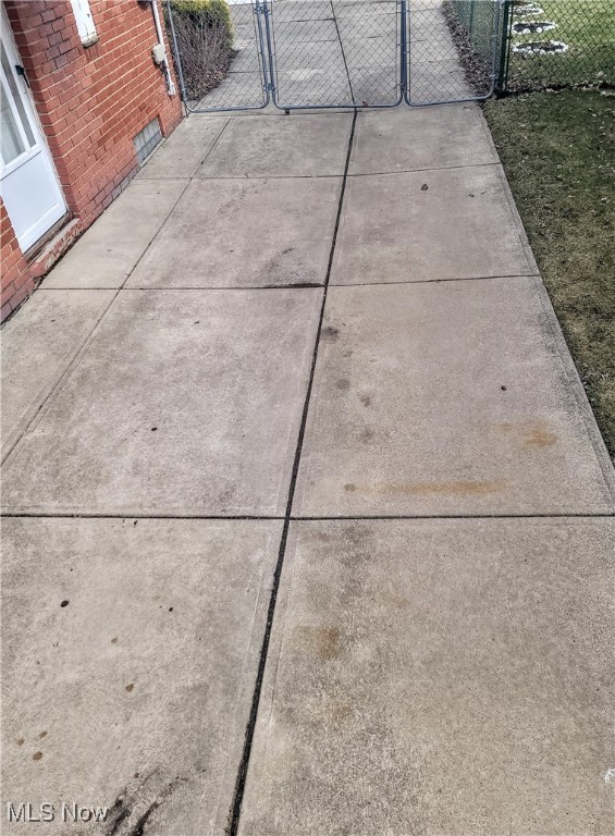 6321 Delores Boulevard, Brook Park, Ohio image 14