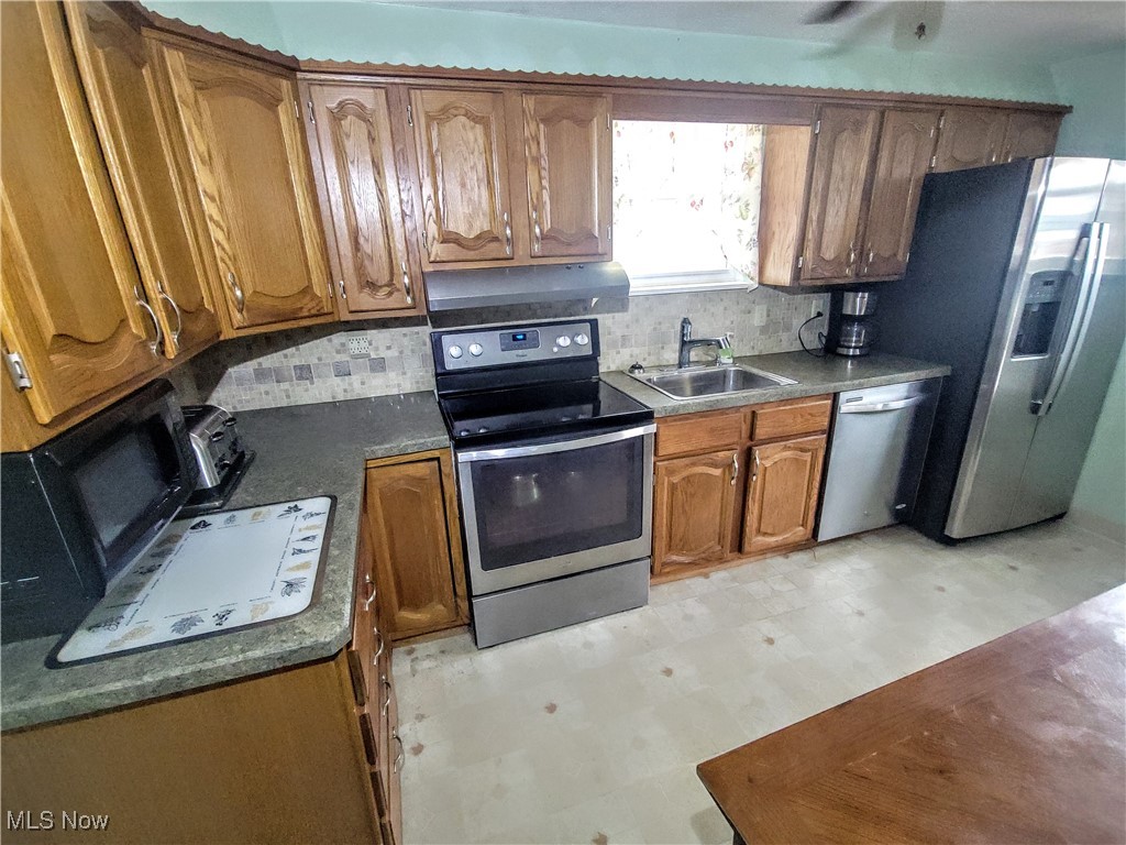 6321 Delores Boulevard, Brook Park, Ohio image 3