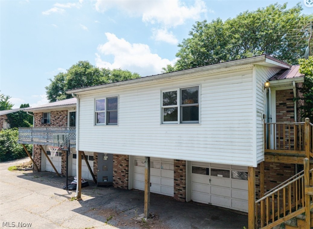 114 Brookwood Way N