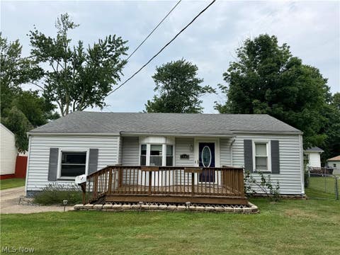 Homes For Sale - 1340 E 342nd Street<br/> Lake County, Eastlake, OH 44095