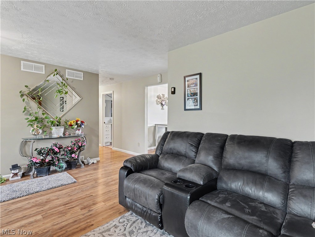 Pine Knoll Estates - Residential