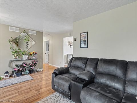 Tiny photo for 2903 Northview Road, Uniontown, OH 44685 (MLS # 5197892)