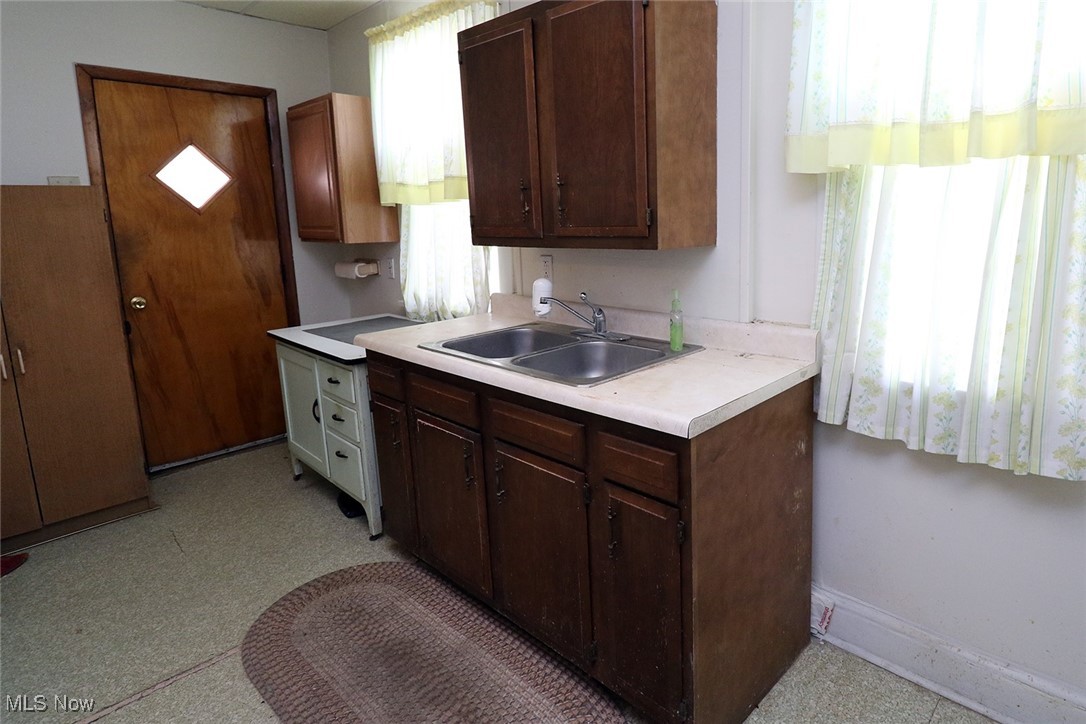 421 Darlington Road, Steubenville, Ohio image 10