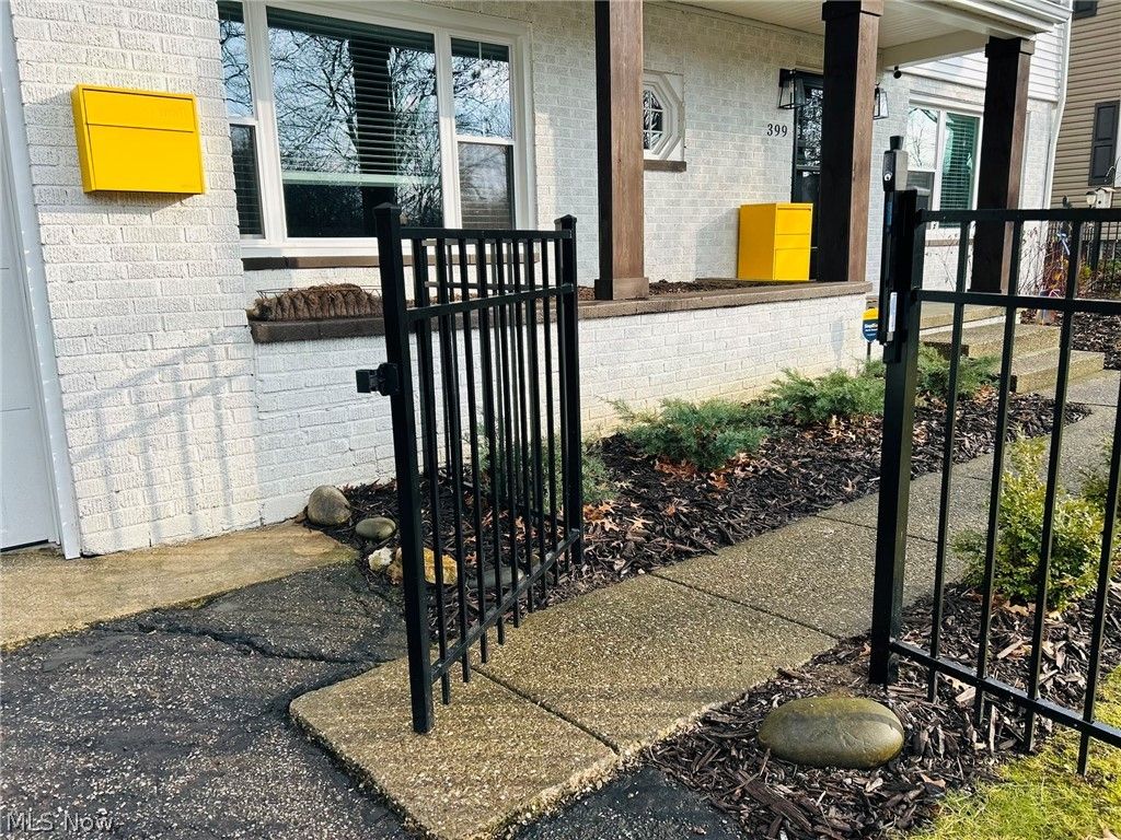 Photo of 399 Mineola Avenue, Akron, OH 44320 (MLS # 5188386)