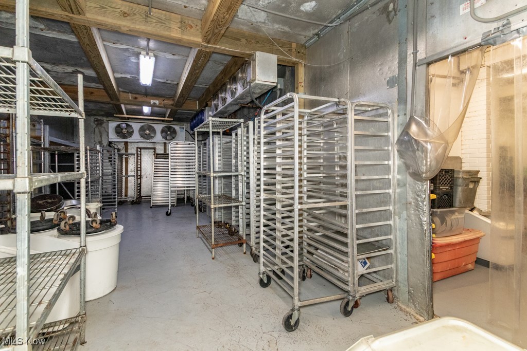 Selden - Commercial Sale