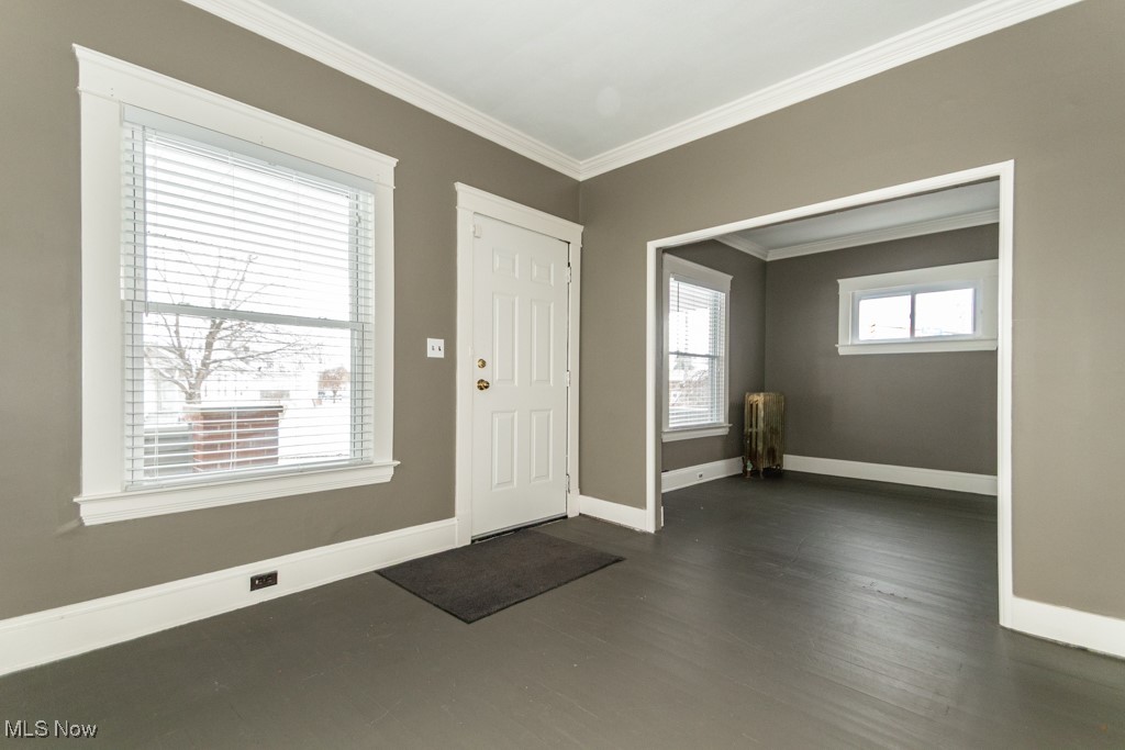 Selden - Commercial Sale