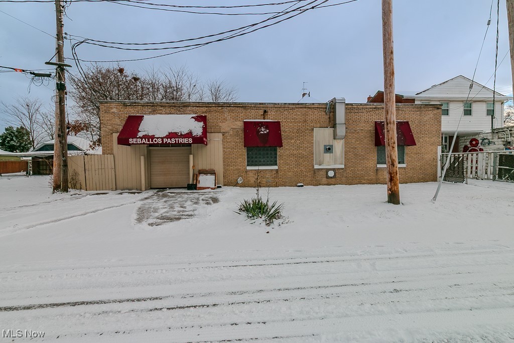 Selden - Commercial Sale