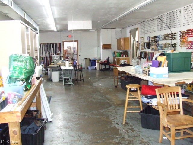 Portage 06 - Commercial Sale