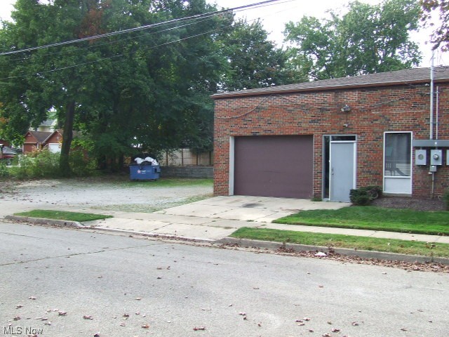 Portage 06 - Commercial Sale