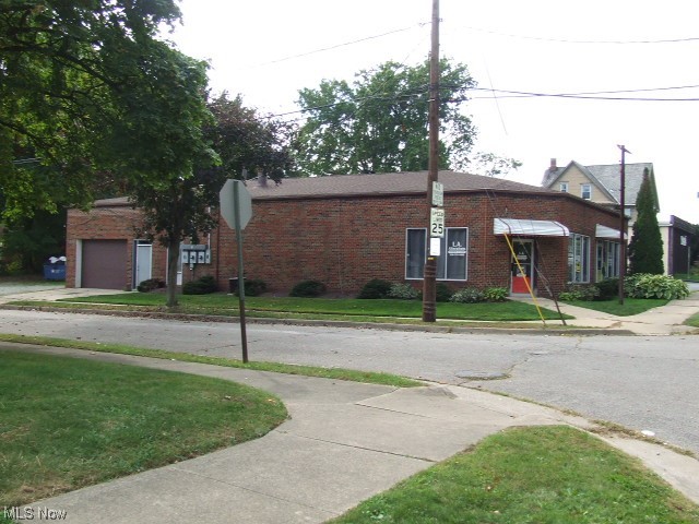 Portage 06 - Commercial Sale