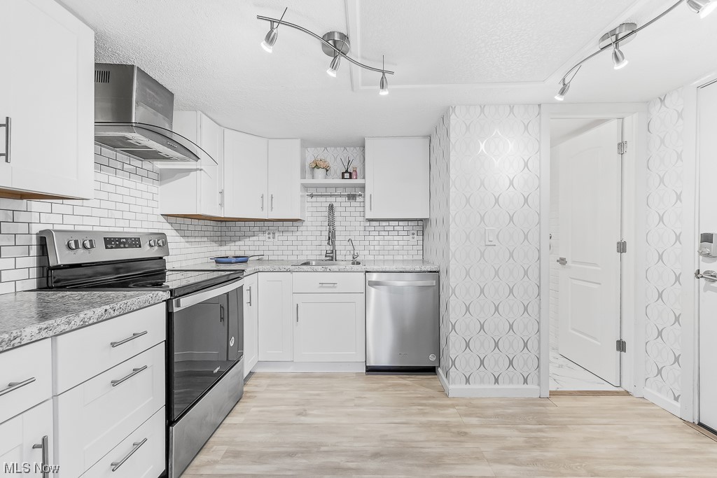 Pinecrest - Residential