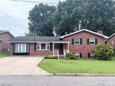 Homes For Sale - 108 36th Street<br/> Vienna, WV 26105
