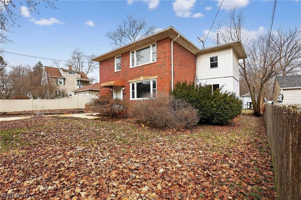 Photo of 1420 Tampa Avenue, Cleveland, OH 44109 (MLS # 5192056)