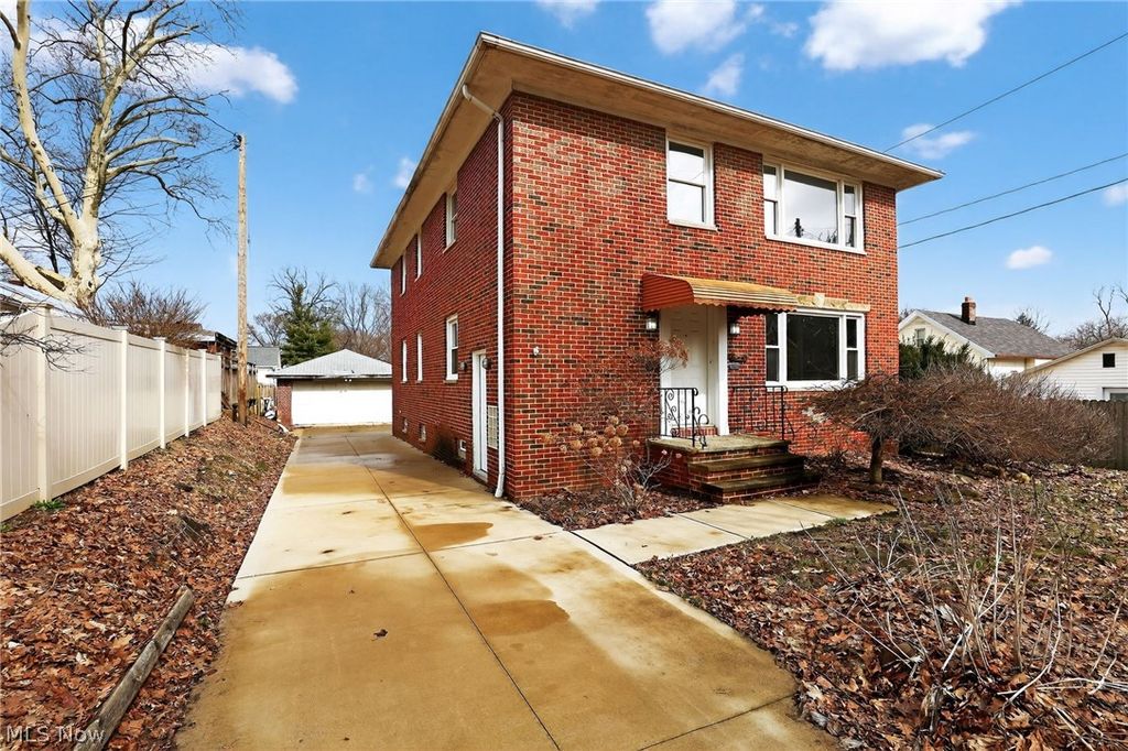 Photo of 1420 Tampa Avenue, Cleveland, OH 44109 (MLS # 5192056)