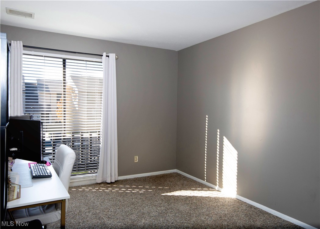 Oak Knolls Condo - Residential