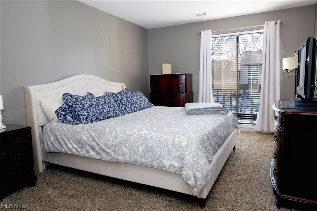 Oak Knolls Condo - Residential