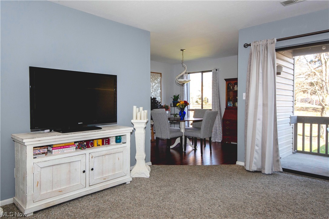 Oak Knolls Condo - Residential