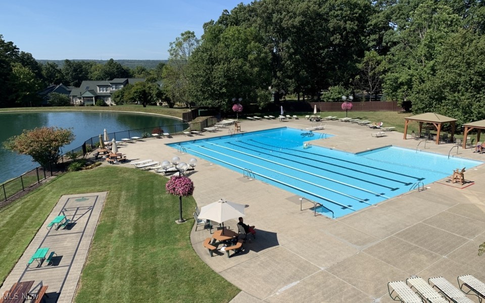 Oak Knolls Condo - Residential