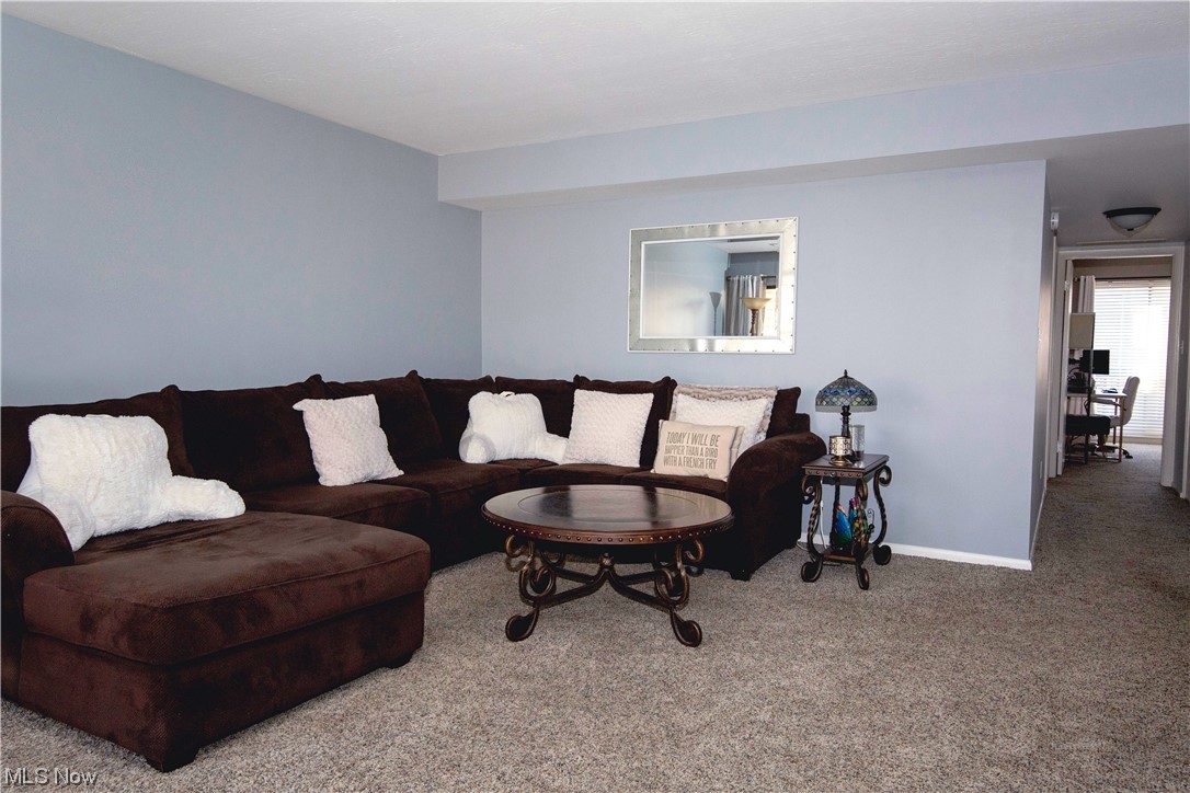 Oak Knolls Condo - Residential